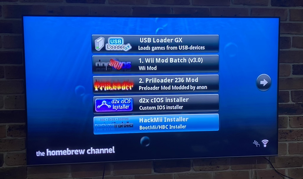 Homebrew Channel showing the USB Loader GX application